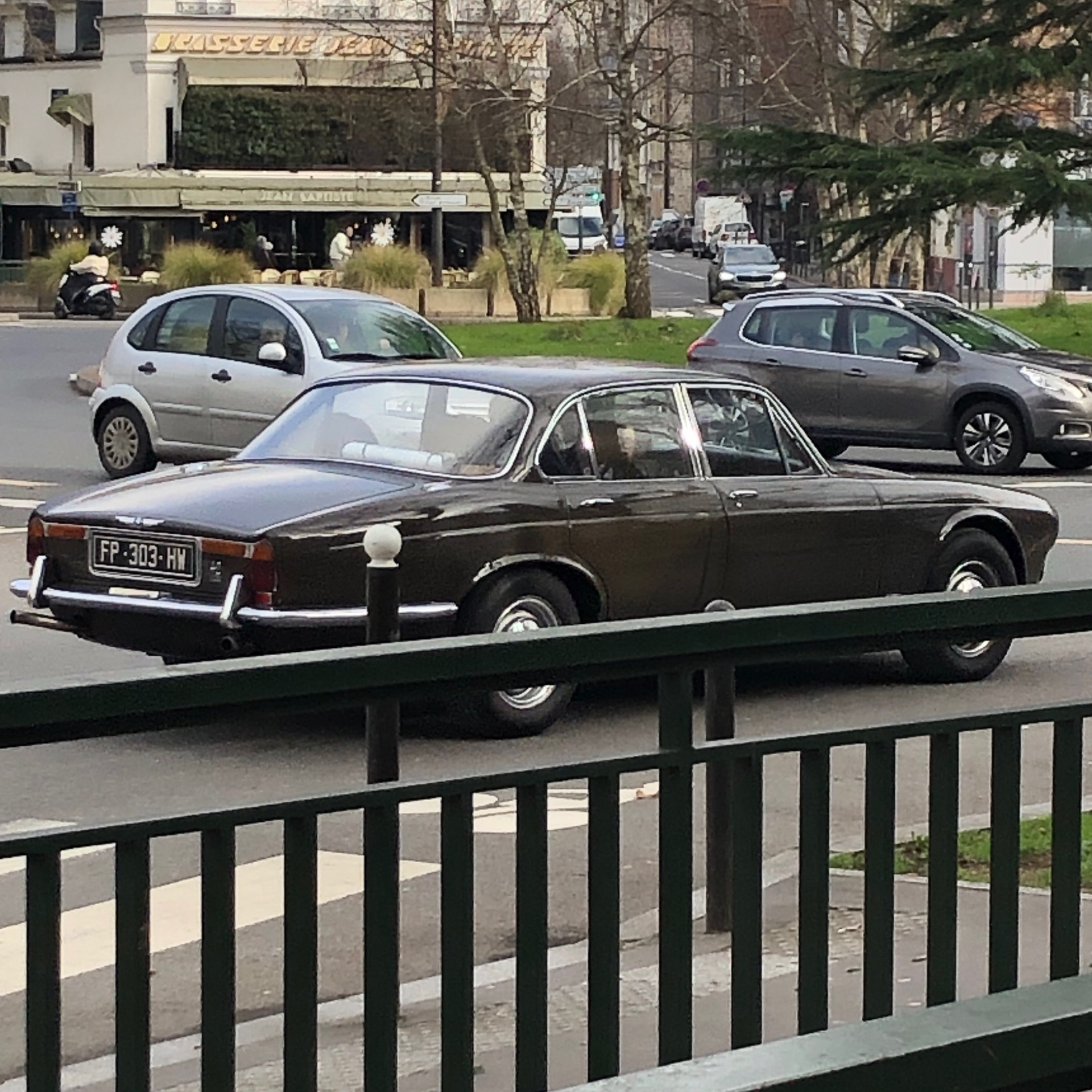 Jaguar XJ6