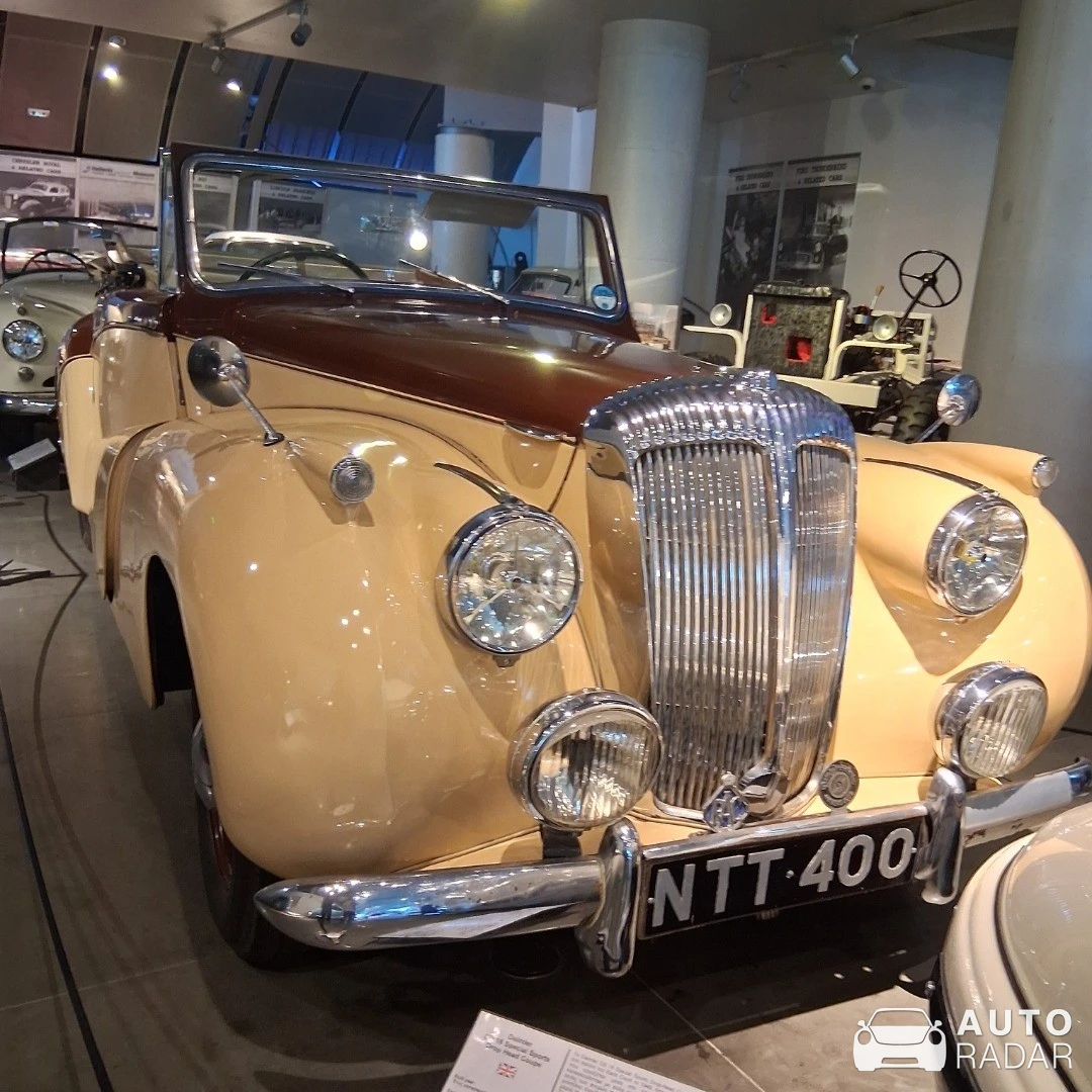Daimler DB18 spotted in Athina