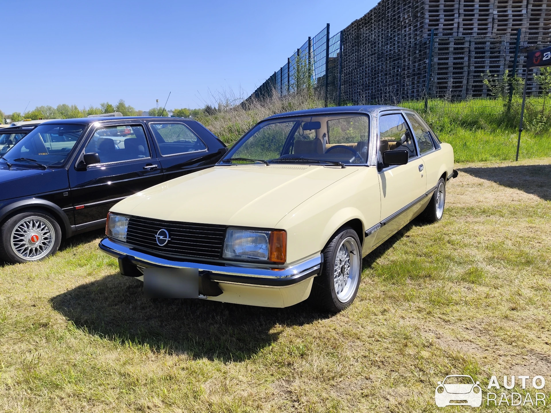 Opel Rekord E spotted in Hartmannsdorf