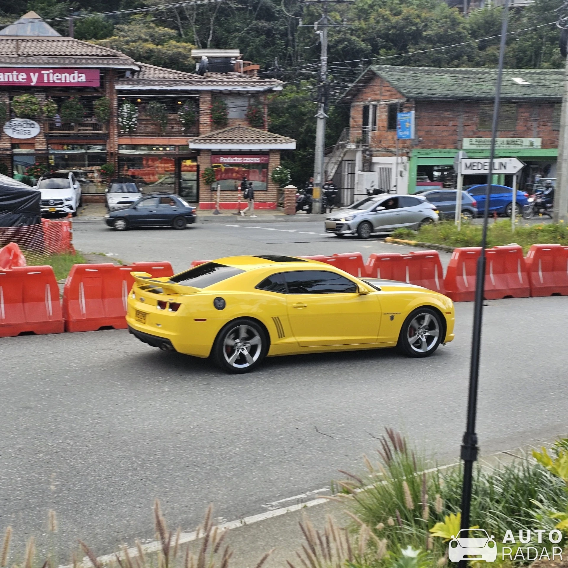 Chevrolet Camaro SS spotted in Envigado, Colombia
