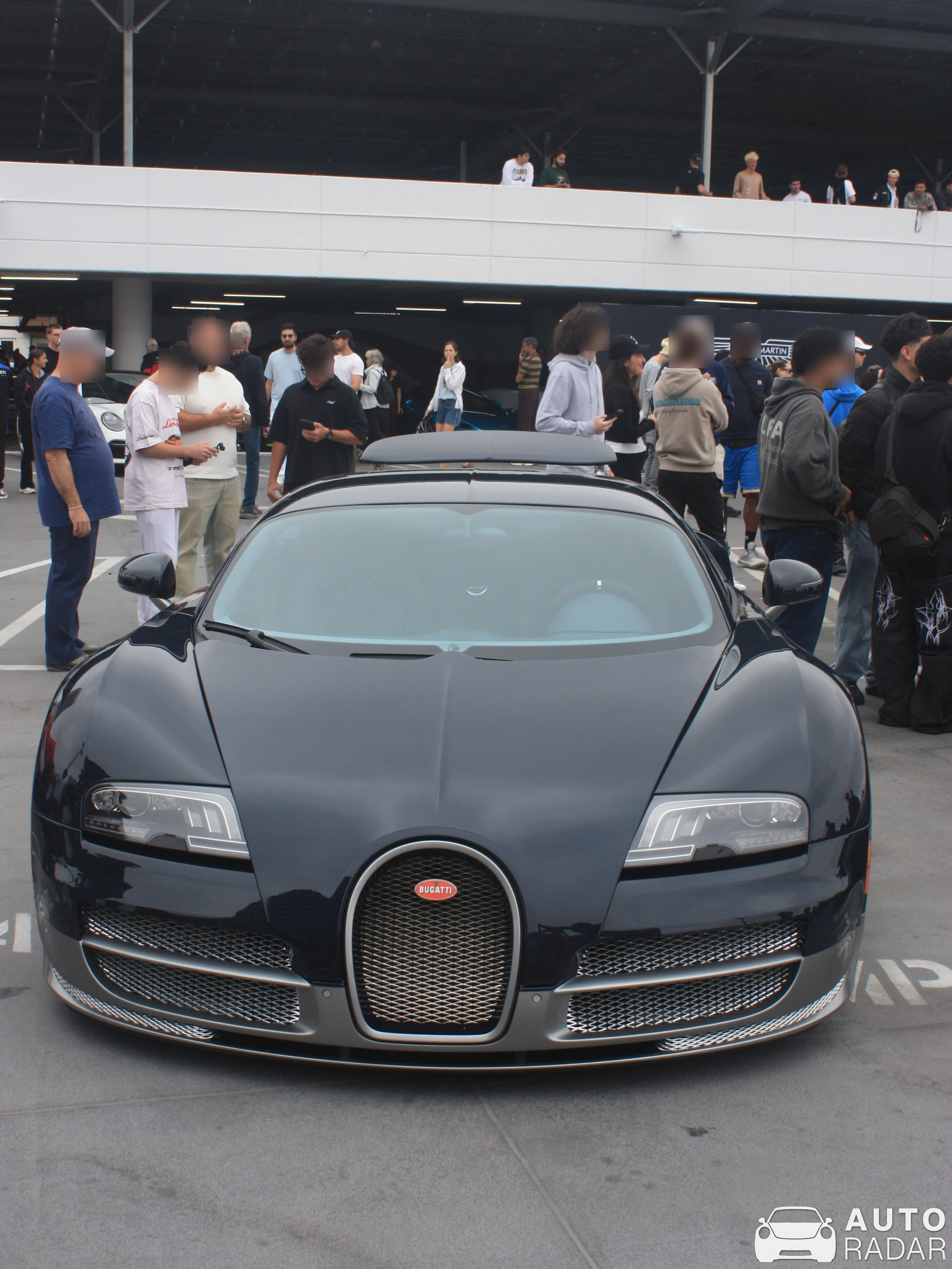 Bugatti Veyron 16.4 Super Sport spotted in Hermosa Beach