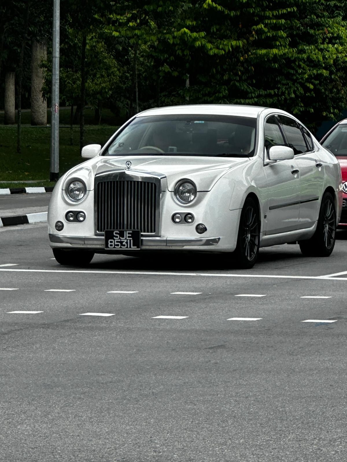 Mitsuoka Galue IV