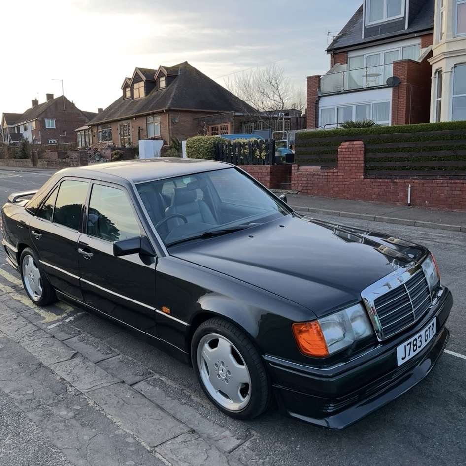 Mercedes-Benz 500E