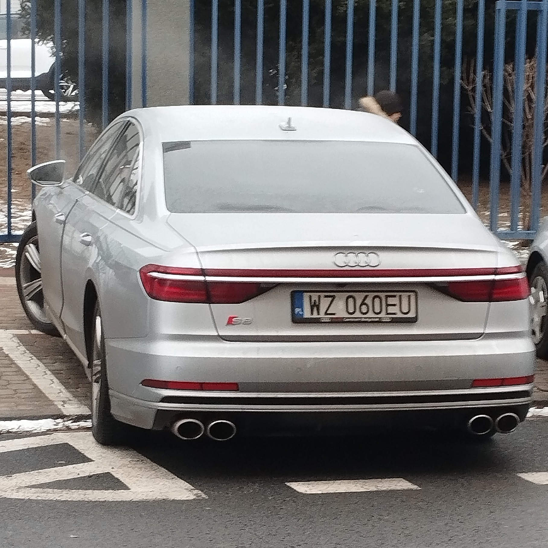 Audi S8 D5