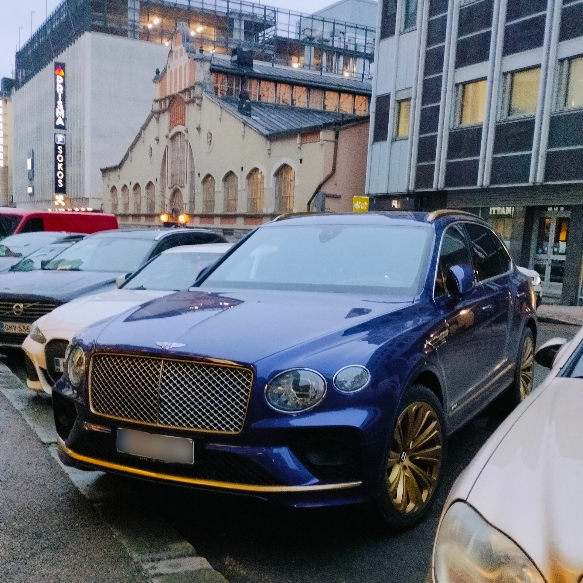 Bentley Bentayga Hybrid 2021