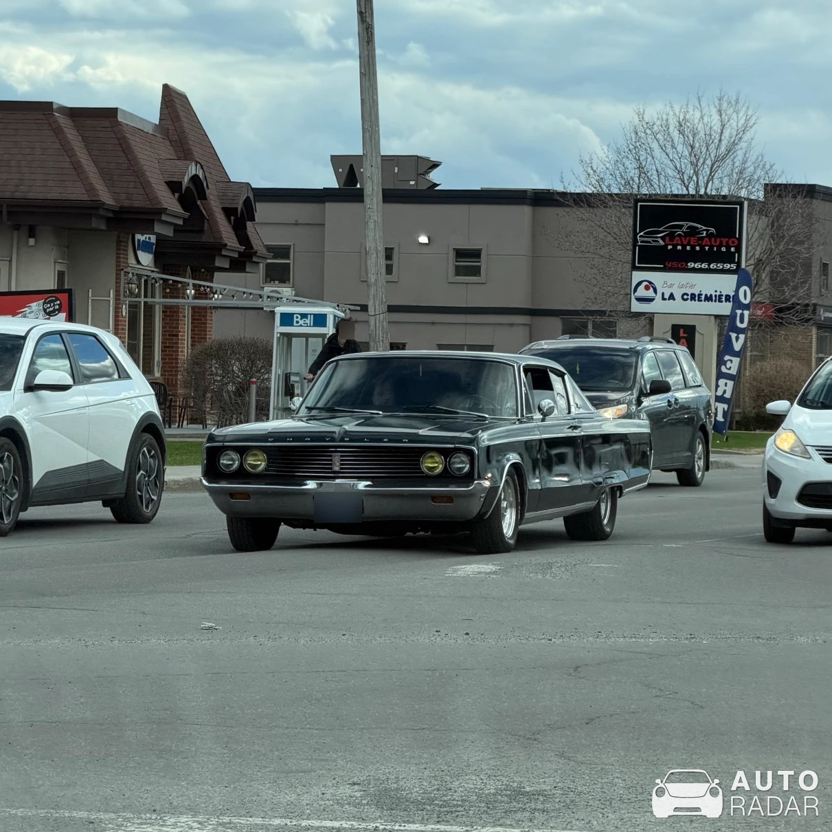 Chrysler Newport spotted in Mascouche