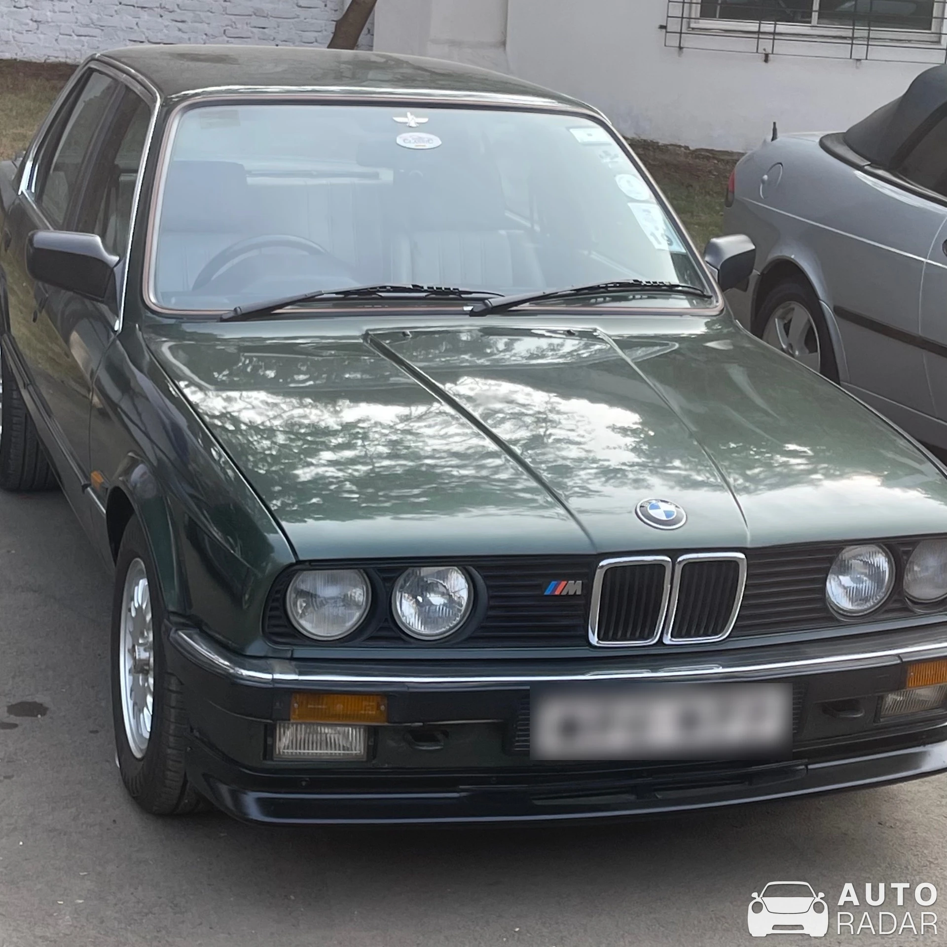 BMW 3 Series E30 spotted in Thane, India