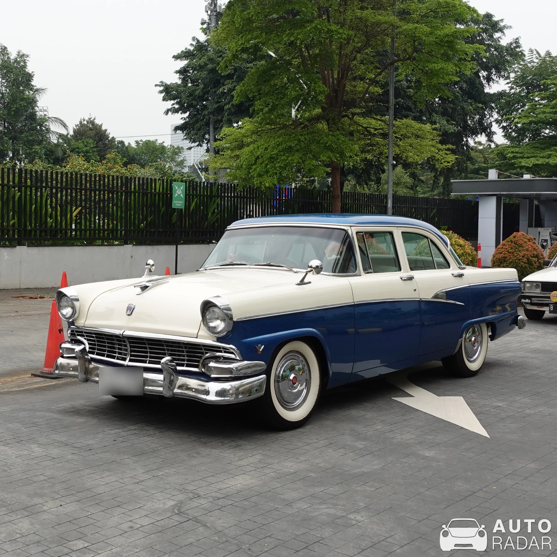 Ford Customline spotted