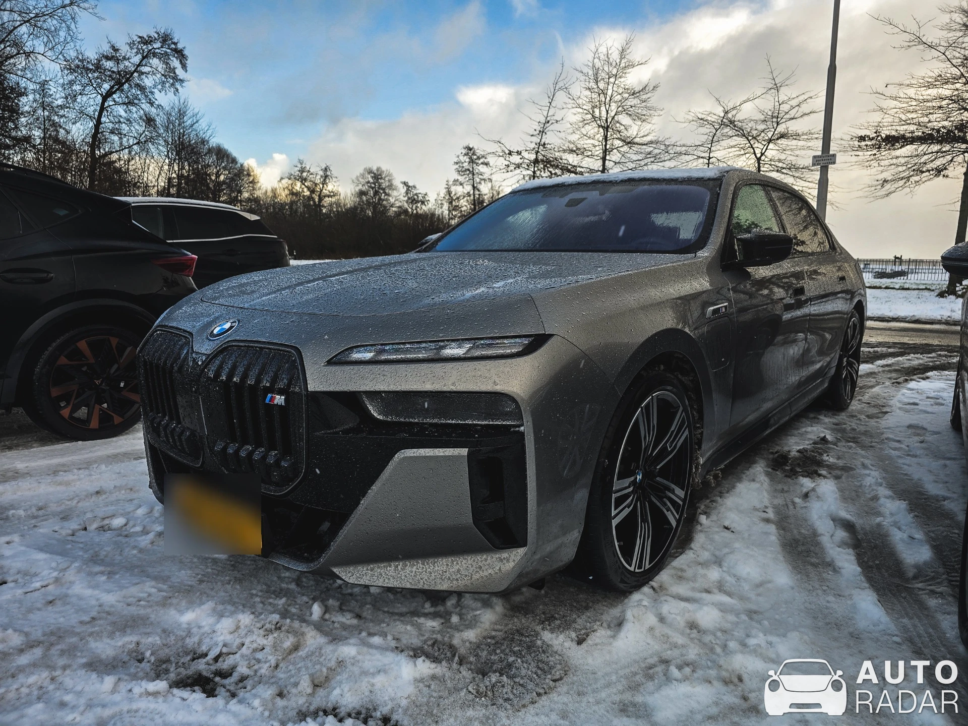 BMW M760e xDrive spotted in Reeuwijk, Netherlands