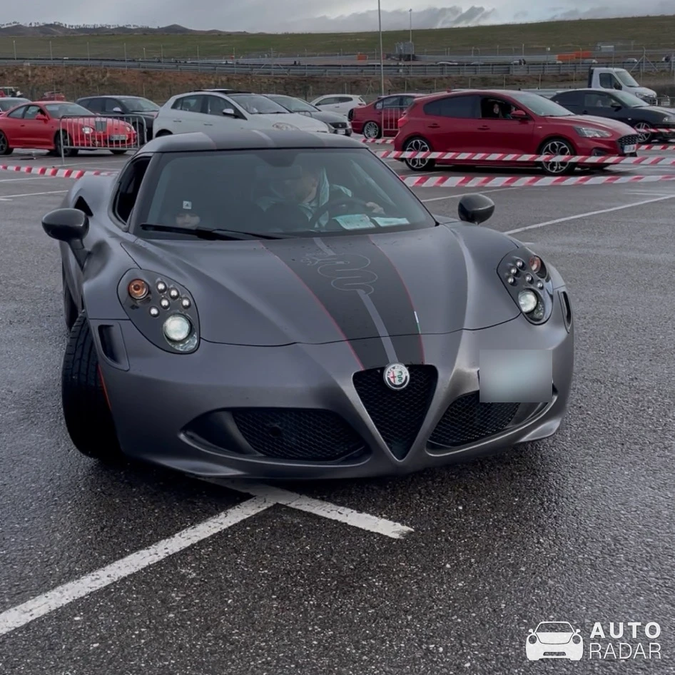 Alfa Romeo 4C Coupé Competizione spotted in Logroño