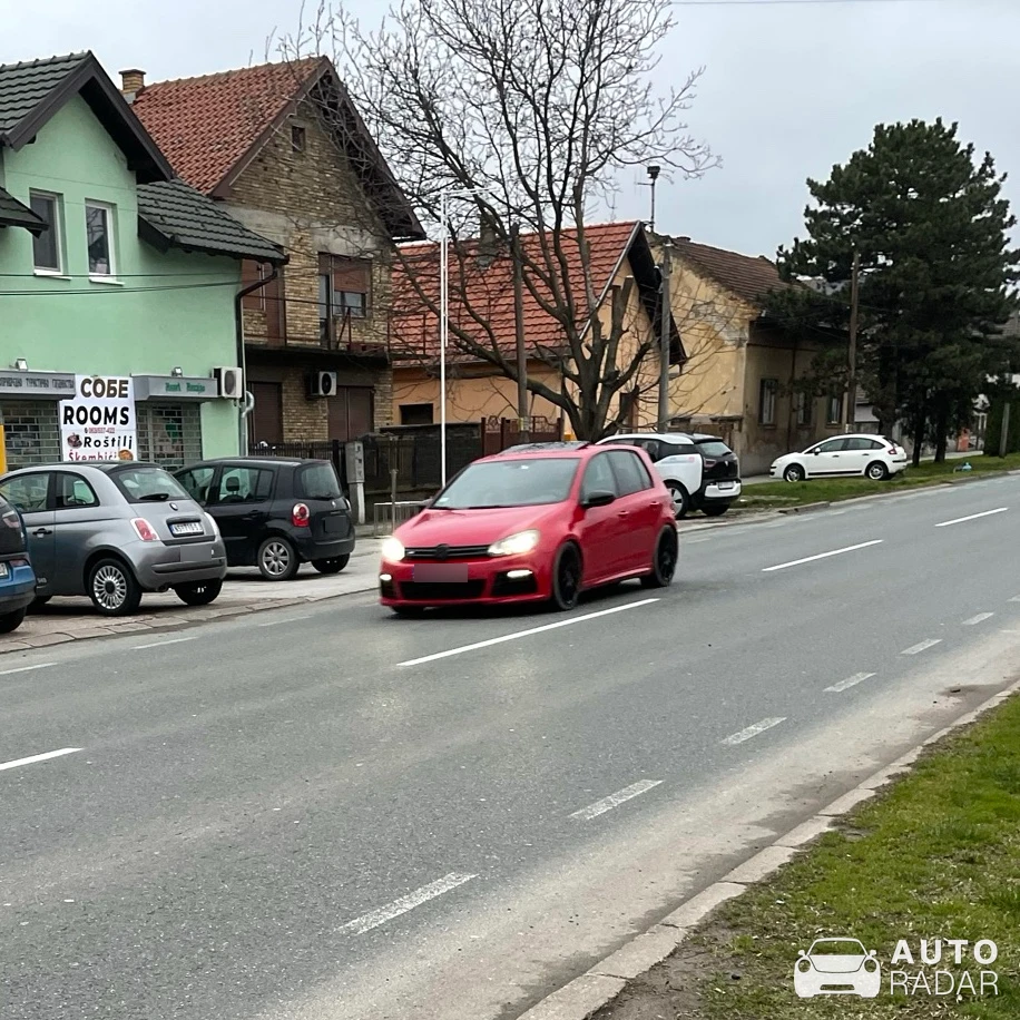 Volkswagen Golf R MkVII spotted in Novi Sad