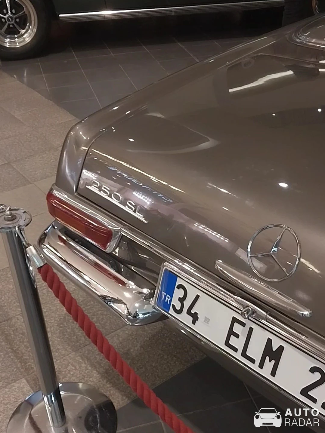 Mercedes-Benz 250SL spotted in Melikgazi
