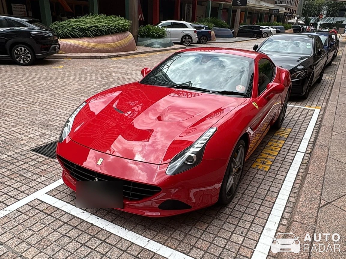 Ferrari California T spotted in Singapore, Singapore