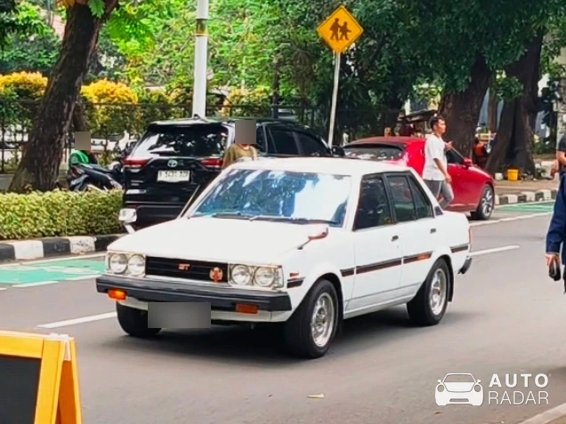 Toyota Corolla KE70 spotted in Jakarta