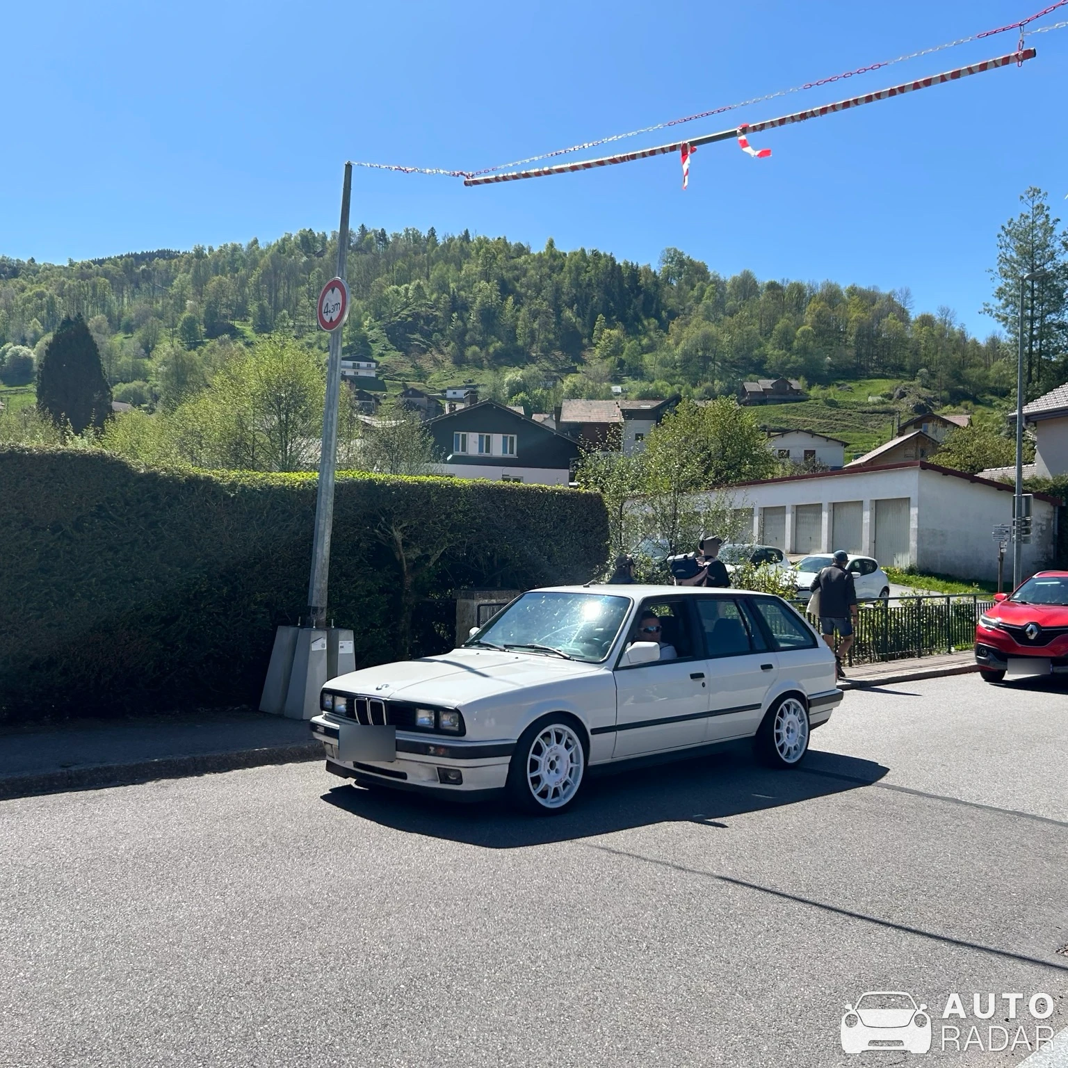 BMW M3 E30 Touring spotted in La Bresse