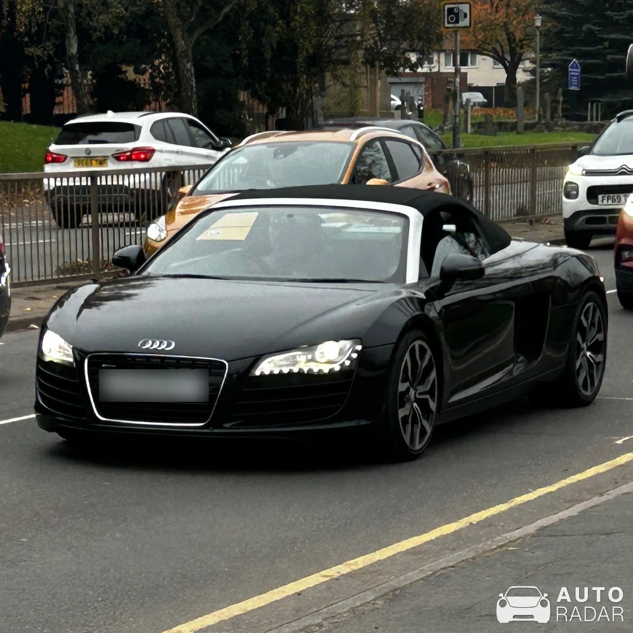 Audi R8 V10 Spyder 2013 spotted in Warwickshire, United Kingdom
