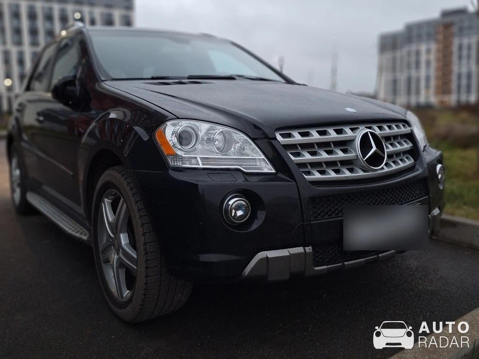 Mercedes-Benz ML 63 AMG W164 spotted in Гатчина, Россия