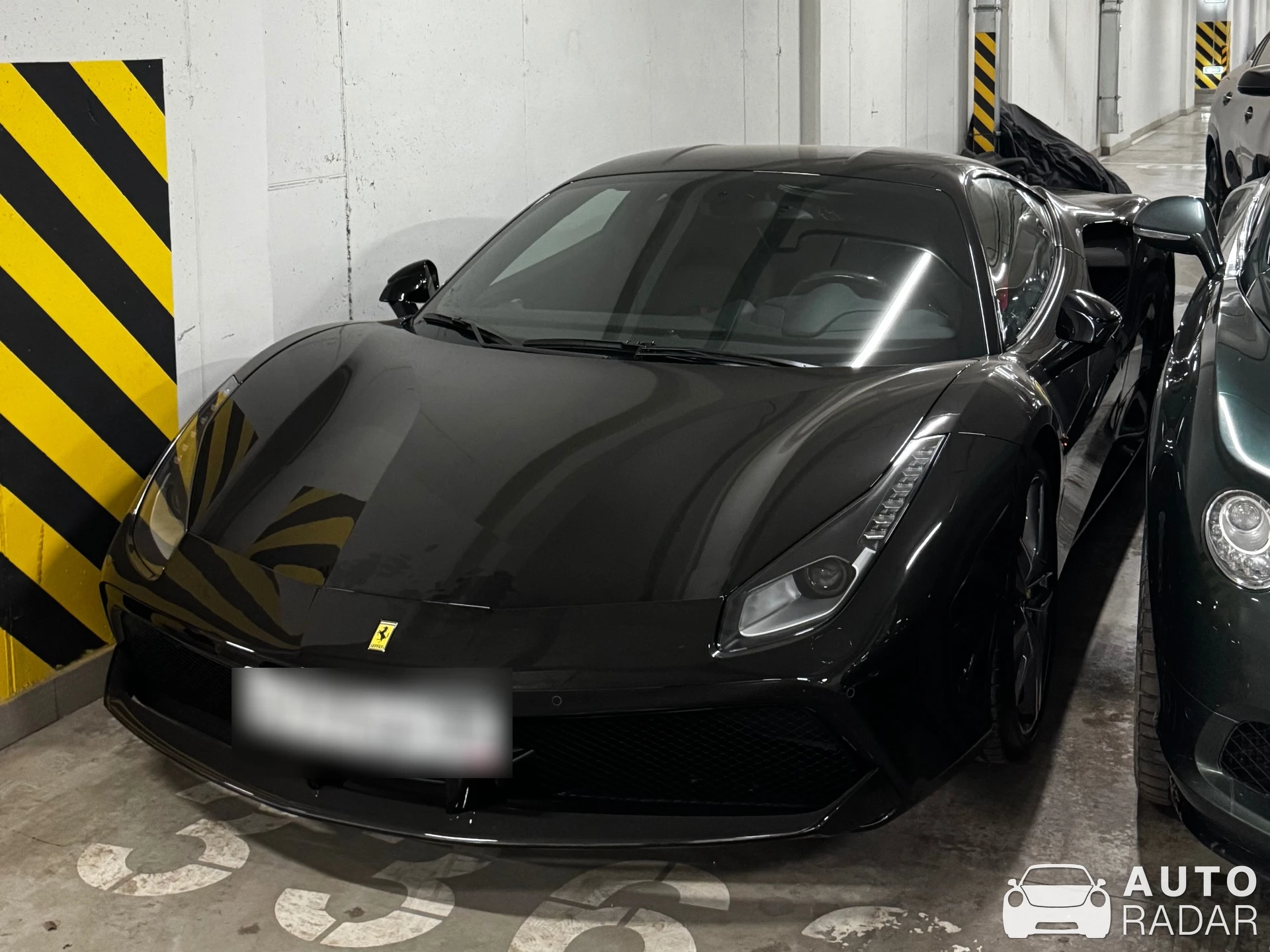 Ferrari 488 GTB spotted in Москва, Россия