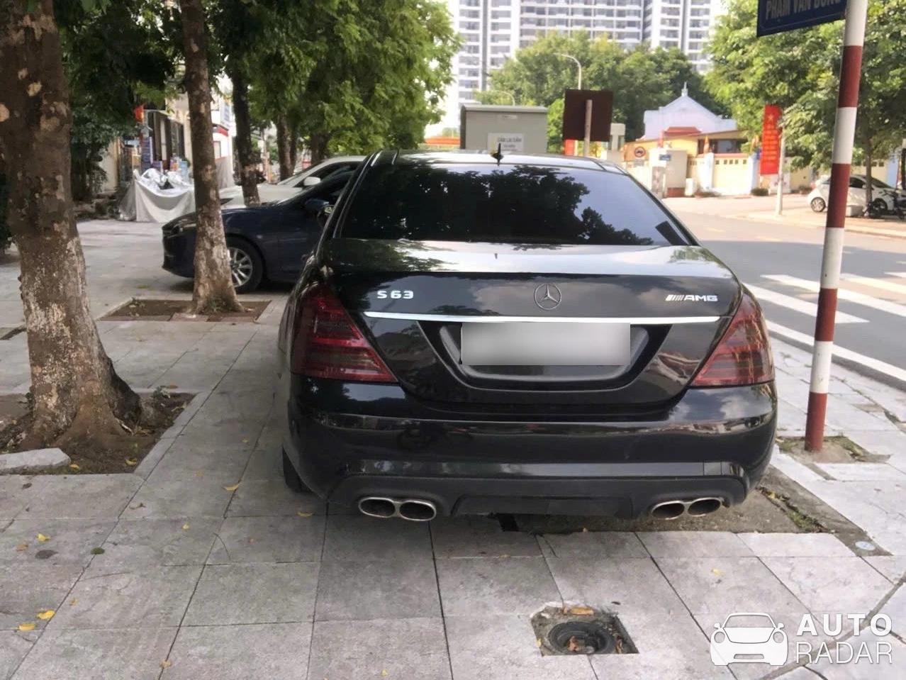 Mercedes-Benz S 63 AMG W221 spotted in Thành phố Vĩnh Yên, Việt Nam