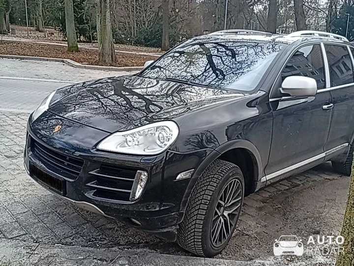 Porsche Cayenne spotted in Szczecin