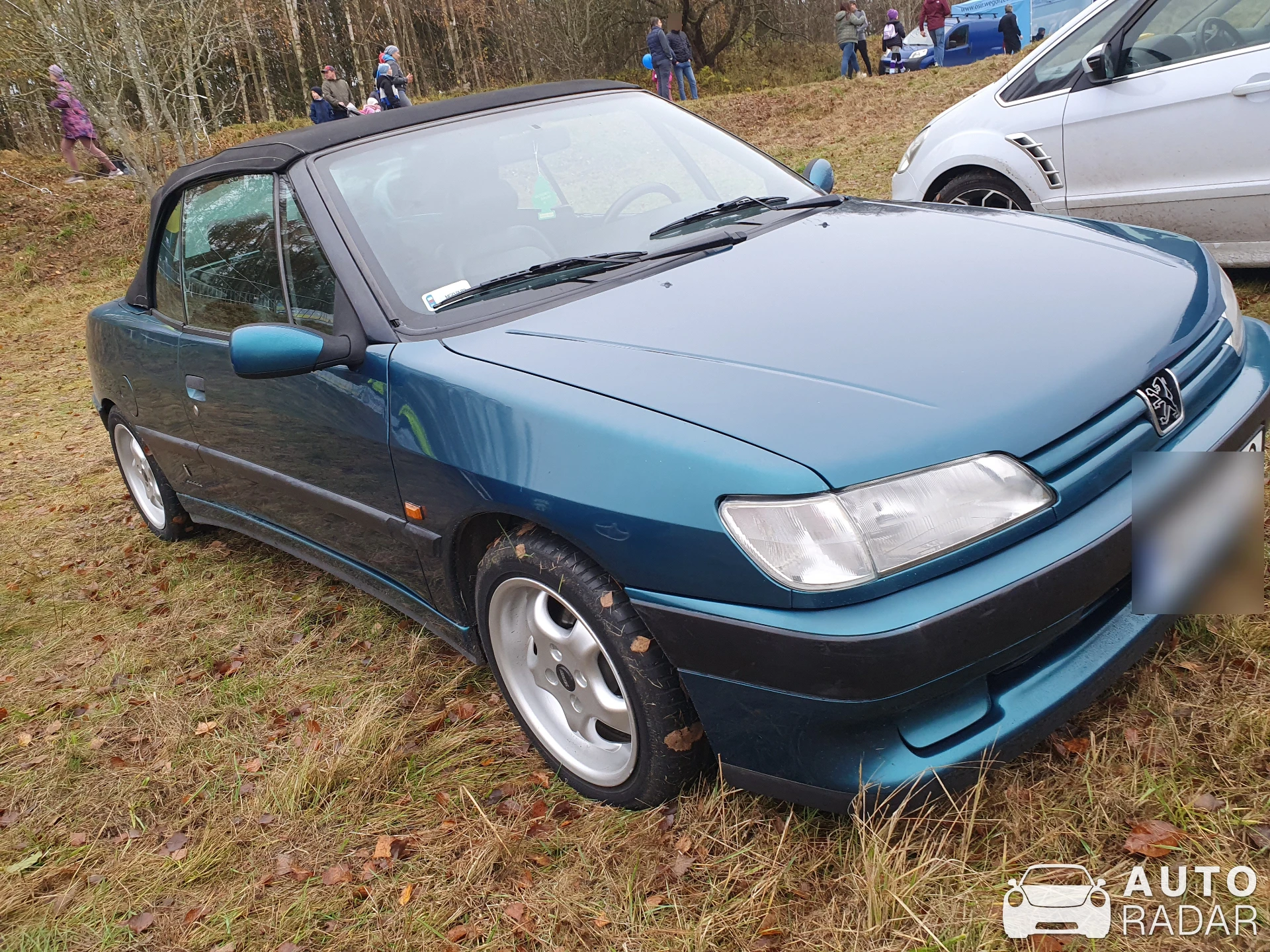 Peugeot 306 Cabrio spotted in Ogonki