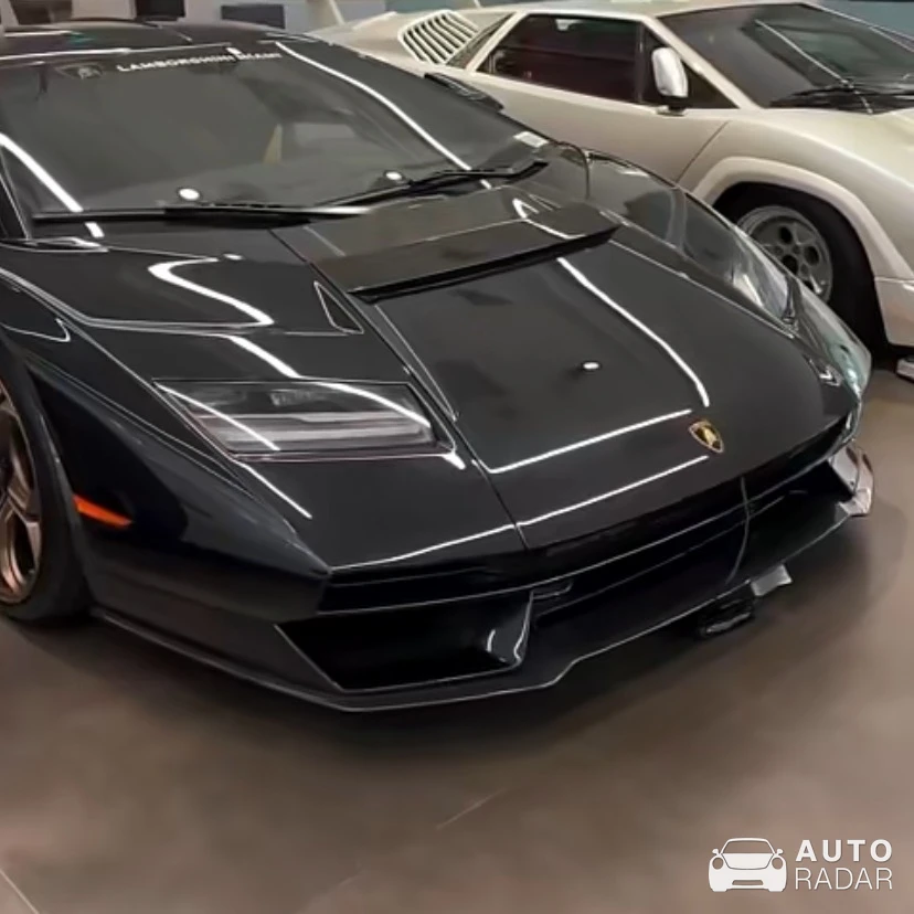 Lamborghini Countach LPI 800-4 spotted in New York, United States