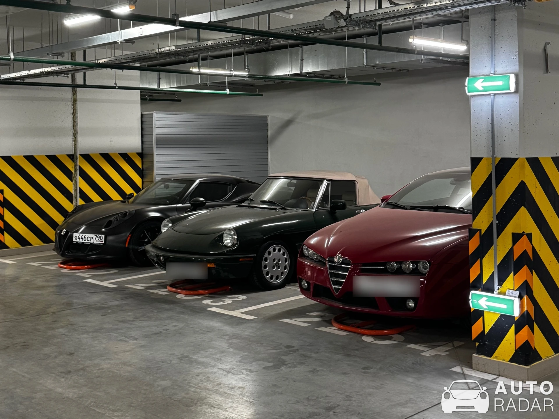 Alfa Romeo 4C Coupé spotted in Москва, Россия