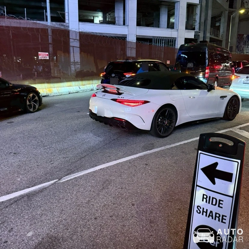 Mercedes-AMG SL 63 S E-Performance R232 spotted in Los Angeles