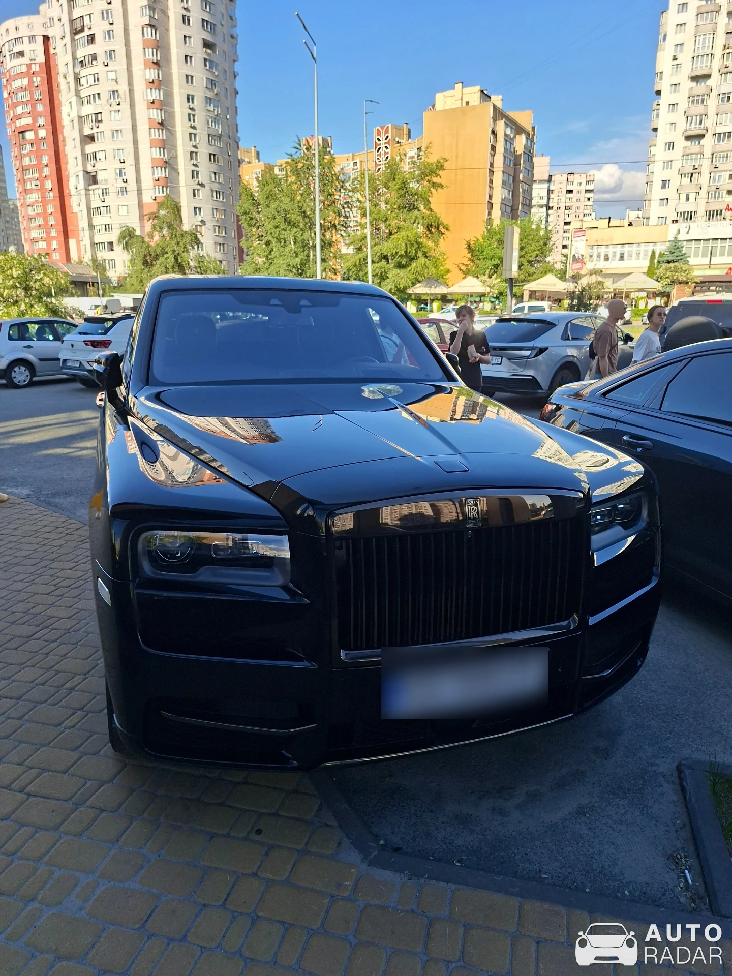 Rolls-Royce Cullinan spotted in Kyiv