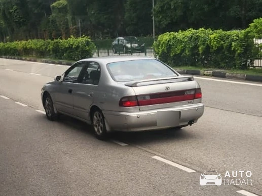 Toyota Corolla E90 spotted in Singapore