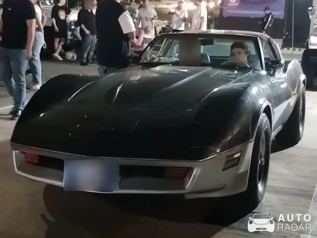 Chevrolet Corvette C3 spotted in Barranquilla