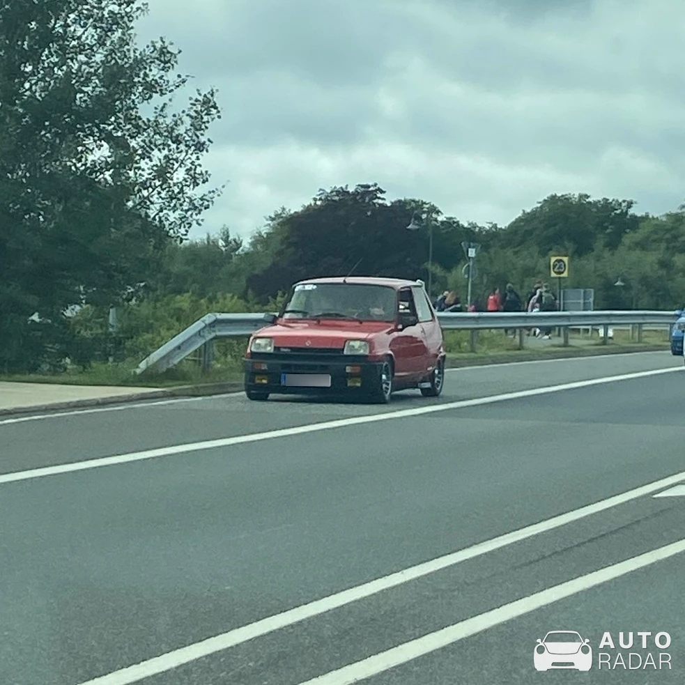 Renault 5 Alpine Turbo spotted in Nürburg