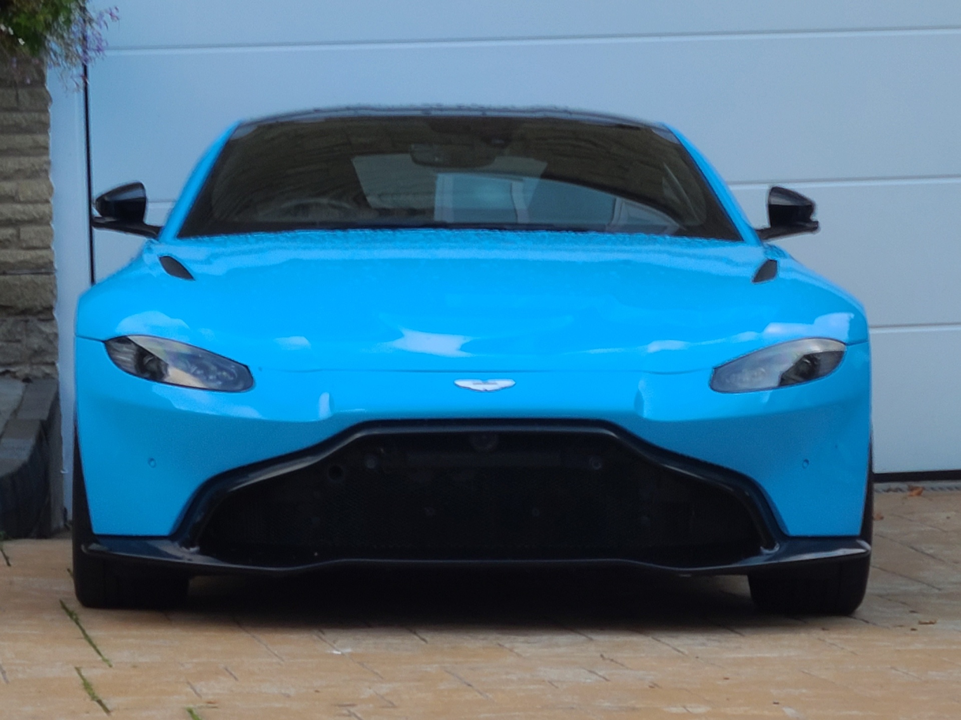 Aston Martin V8 Vantage 2018 British Edition