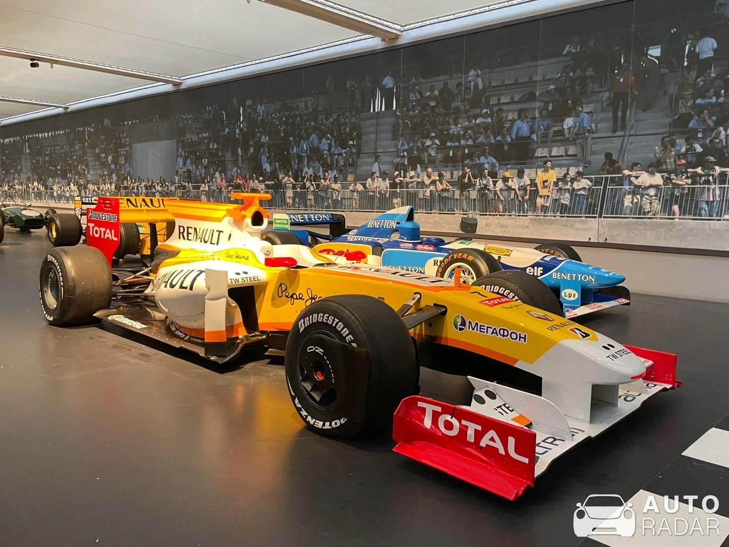 Renault F1 R29 spotted in Mulhouse