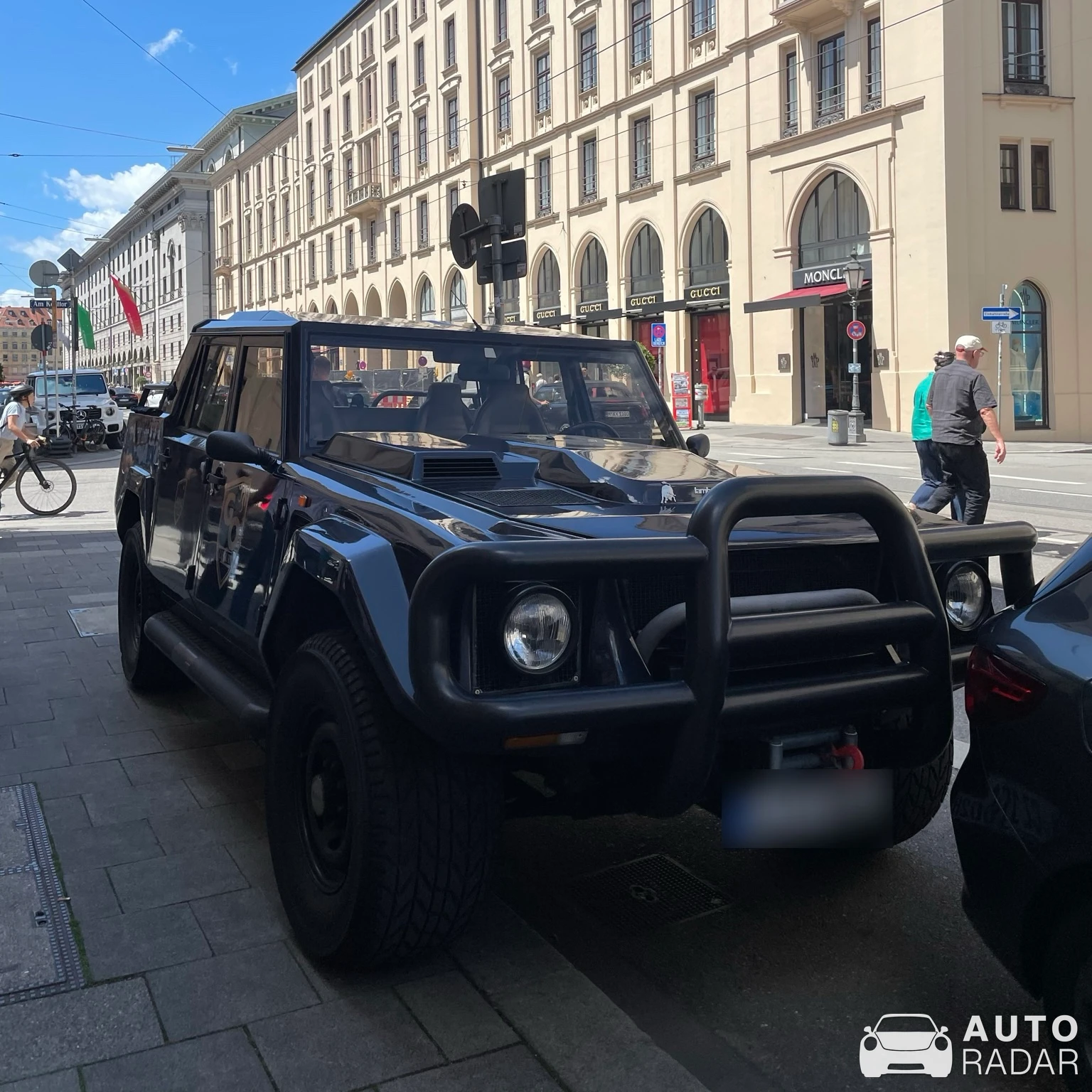 Lamborghini LM002 spotted in München