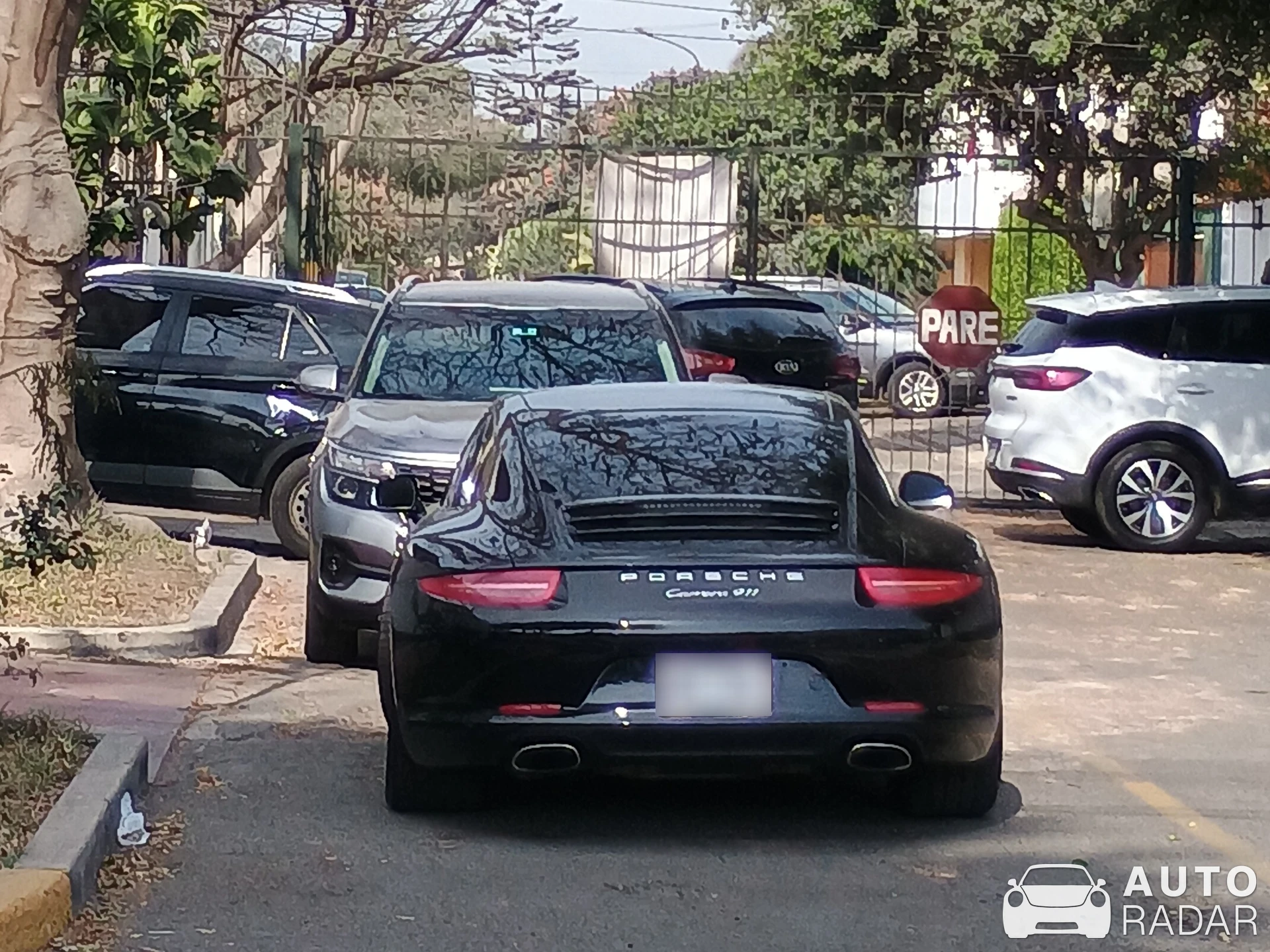 Porsche 997 Carrera MkII spotted in Lima