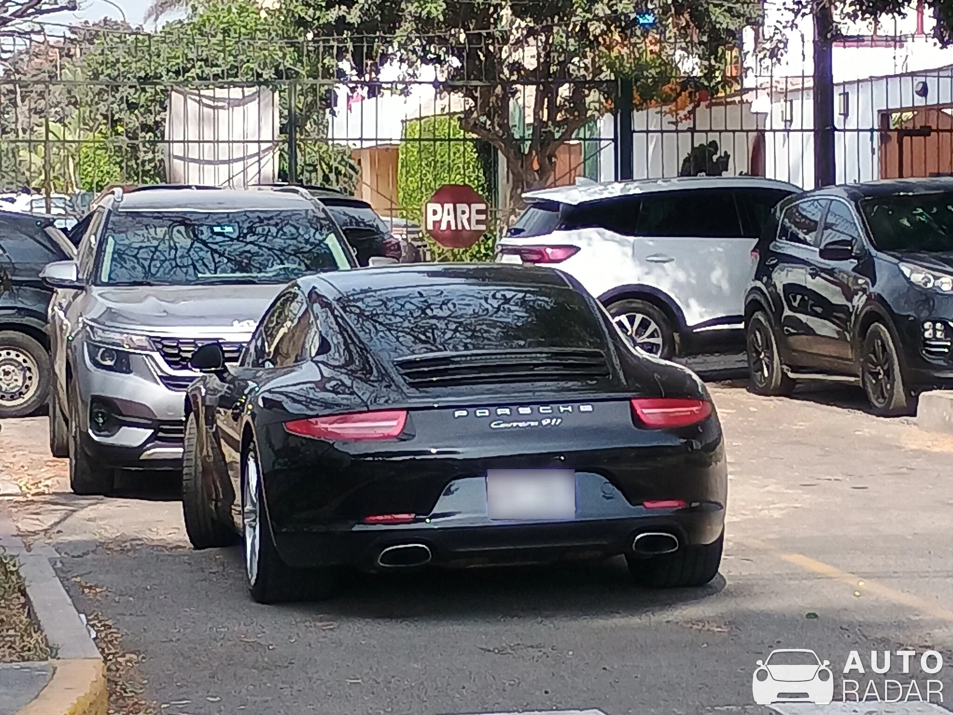 Porsche 997 Carrera MkII spotted in Lima, Peru