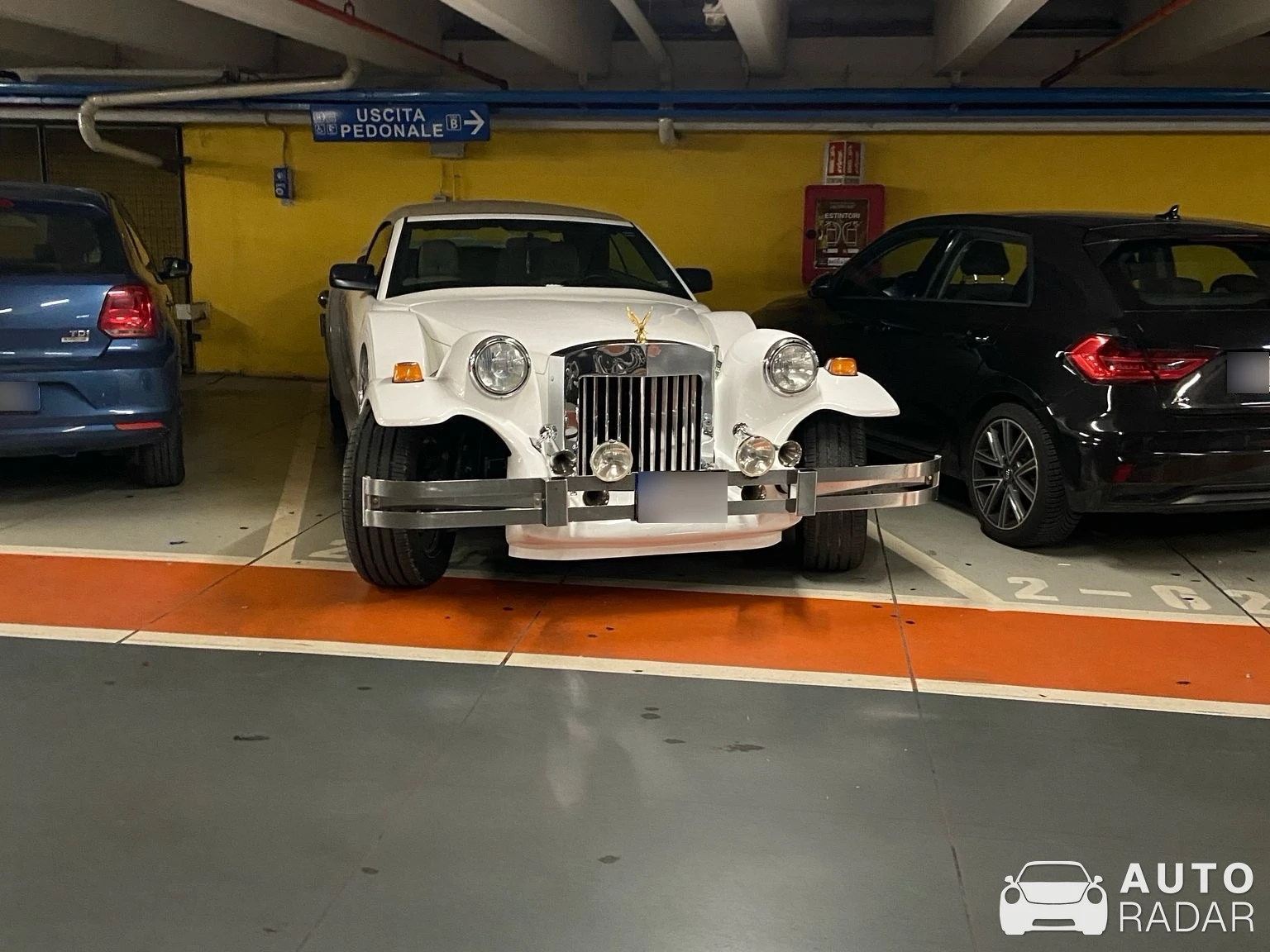 Mitsuoka Le-Seyde spotted in Brescia