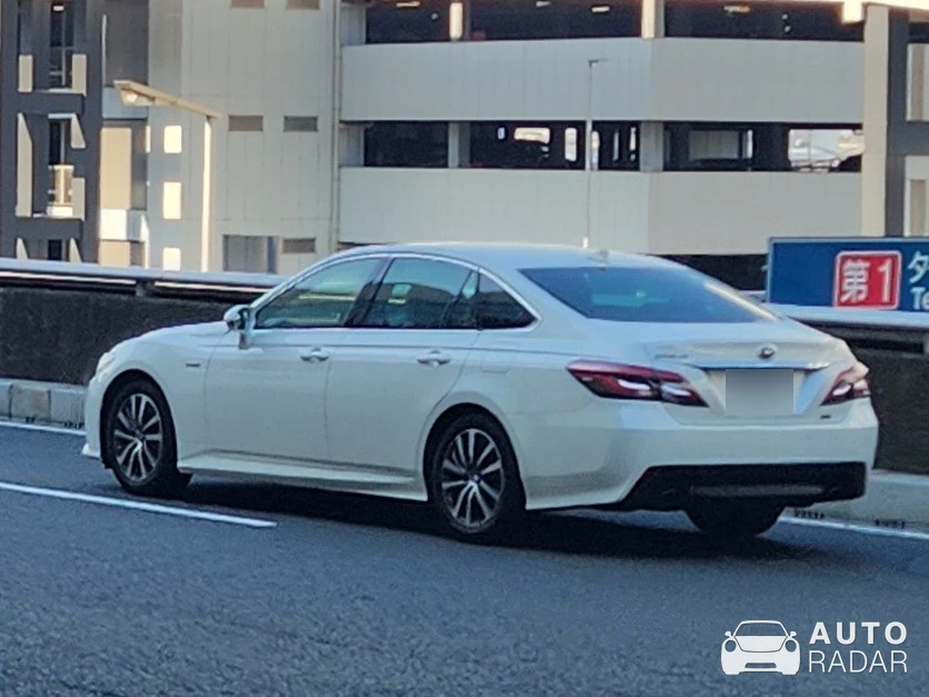 Toyota Crown Sport spotted in 大田区