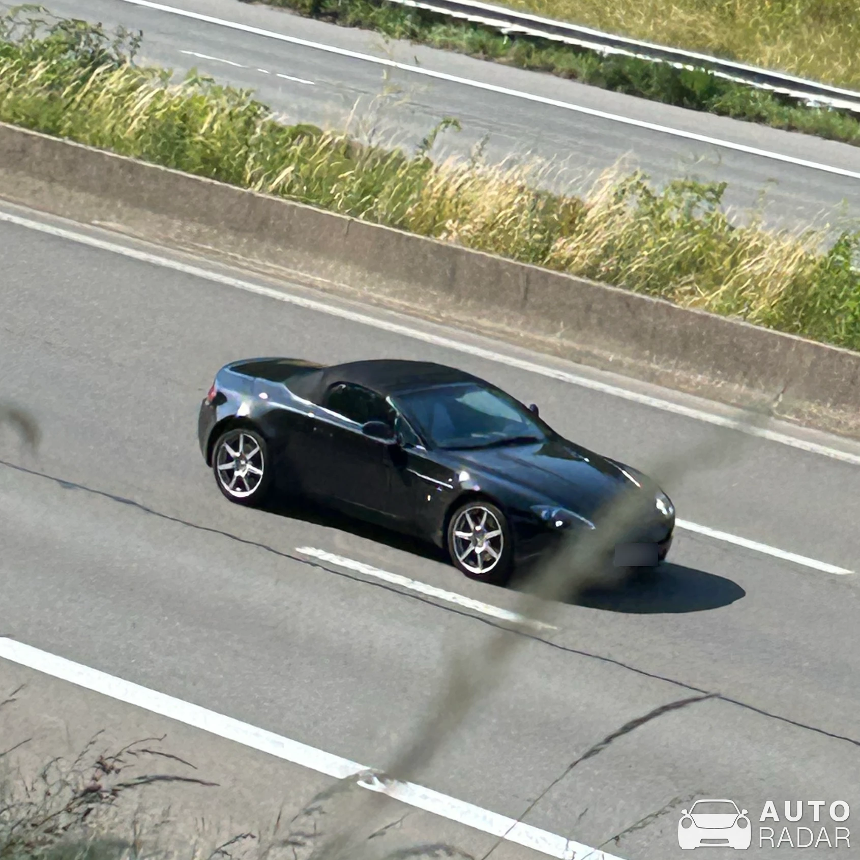 Aston Martin Vantage Roadster 2024 spotted in Oud-Heverlee