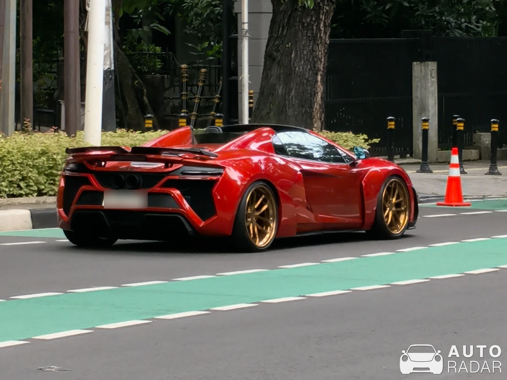 McLaren 650S Spider Liberty Walk spotted in Jakarta