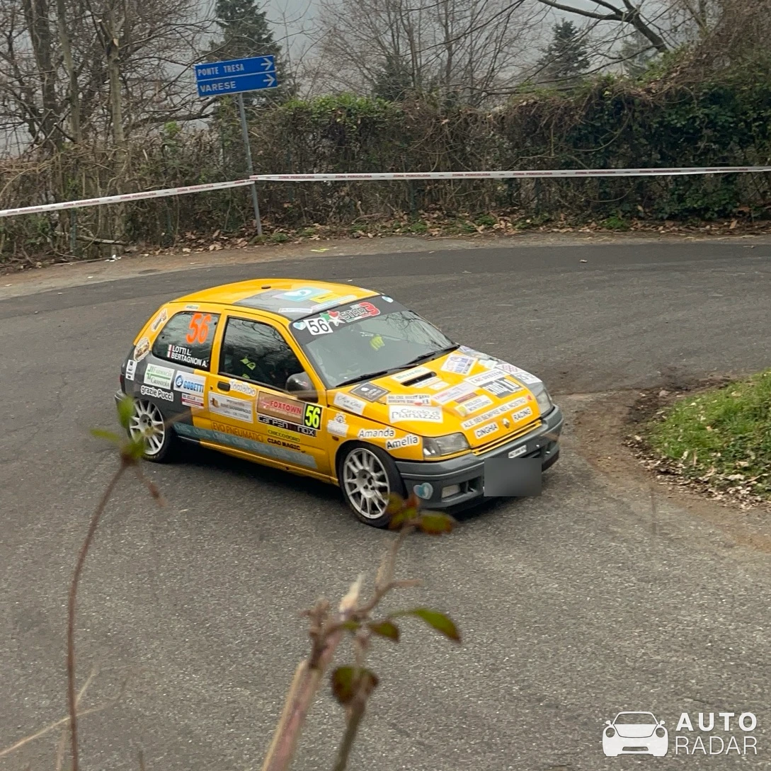 Renault Clio Williams spotted in Ganna
