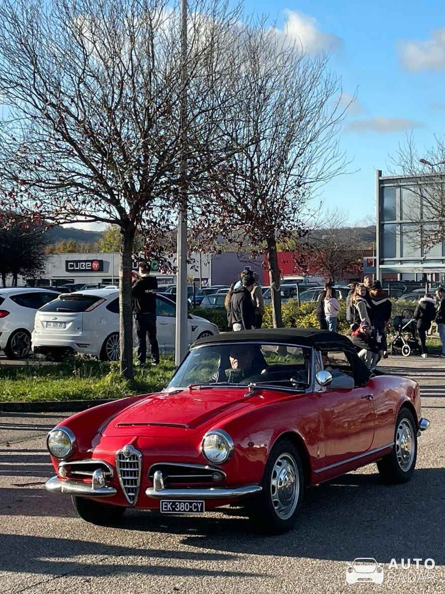 Alfa Romeo Spider Series 2 Duetto spotted in Moulins-lès-Metz, France