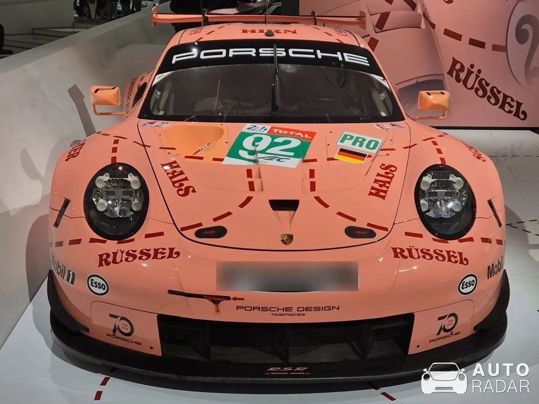 Porsche 911 RSR spotted in Stuttgart