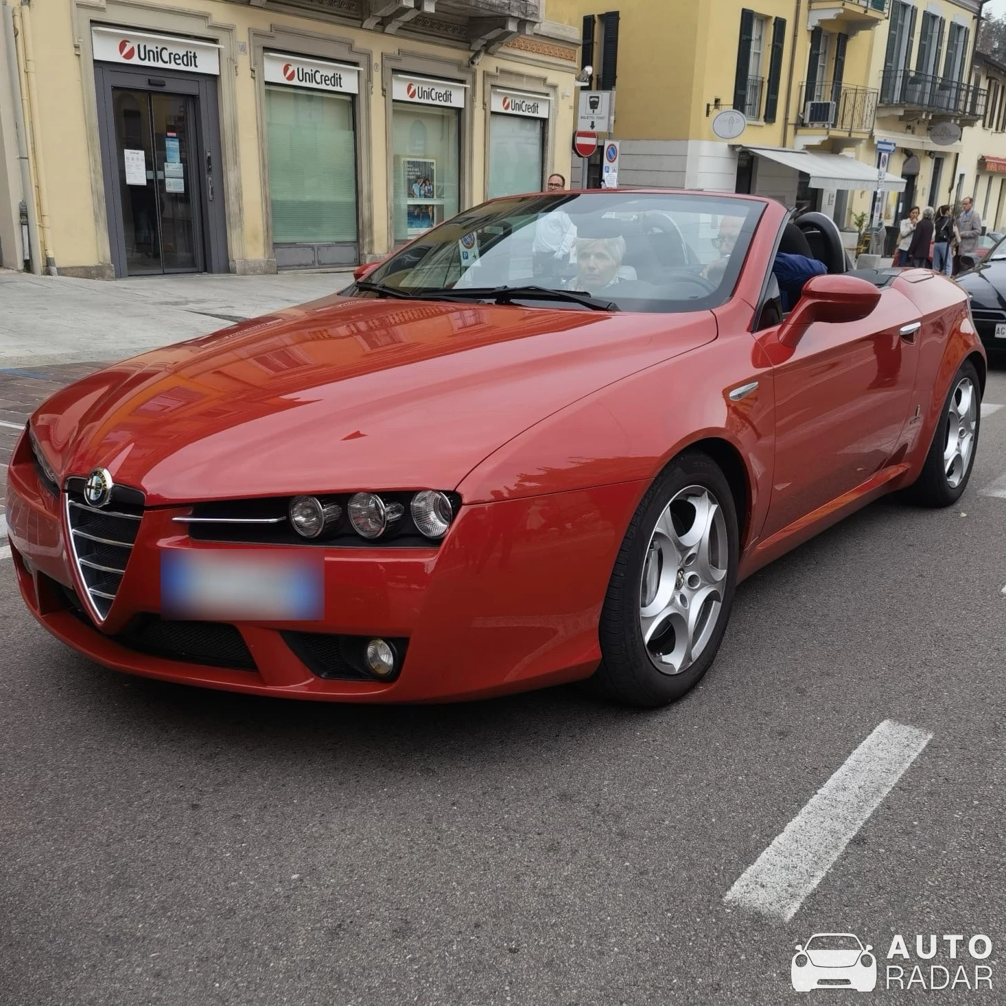 Alfa Romeo Spider 1.8 TBi spotted in Appiano Gentile
