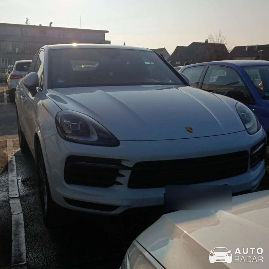 Porsche Cayenne Turbo spotted in Kirchheim unter Teck, Deutschland