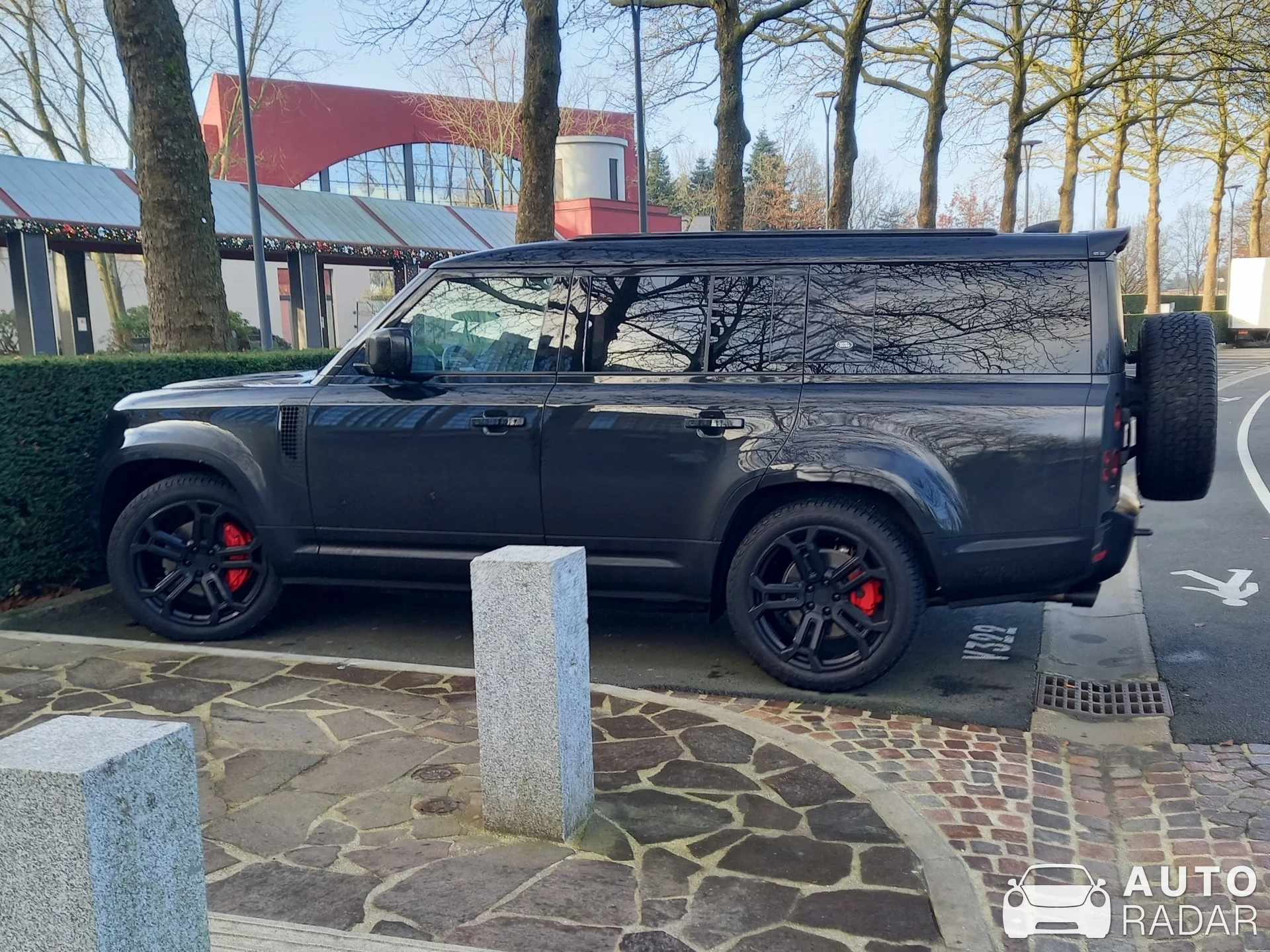 Land Rover Rover Defender 70 spotted in Chessy