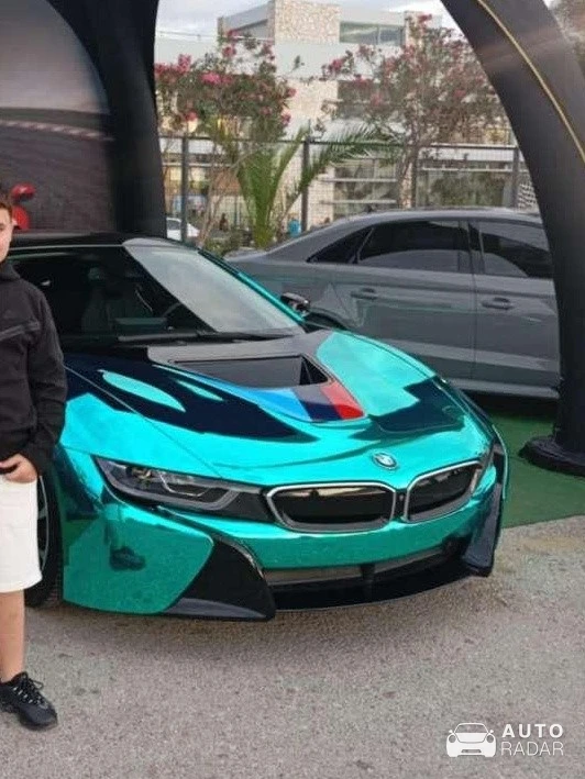 BMW i8 Roadster First Edition spotted in Patra