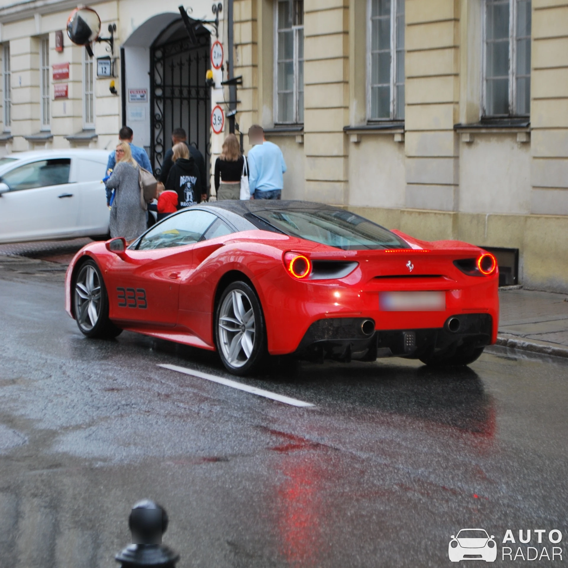 Ferrari 488 GTB spotted in Warszawa, Poland