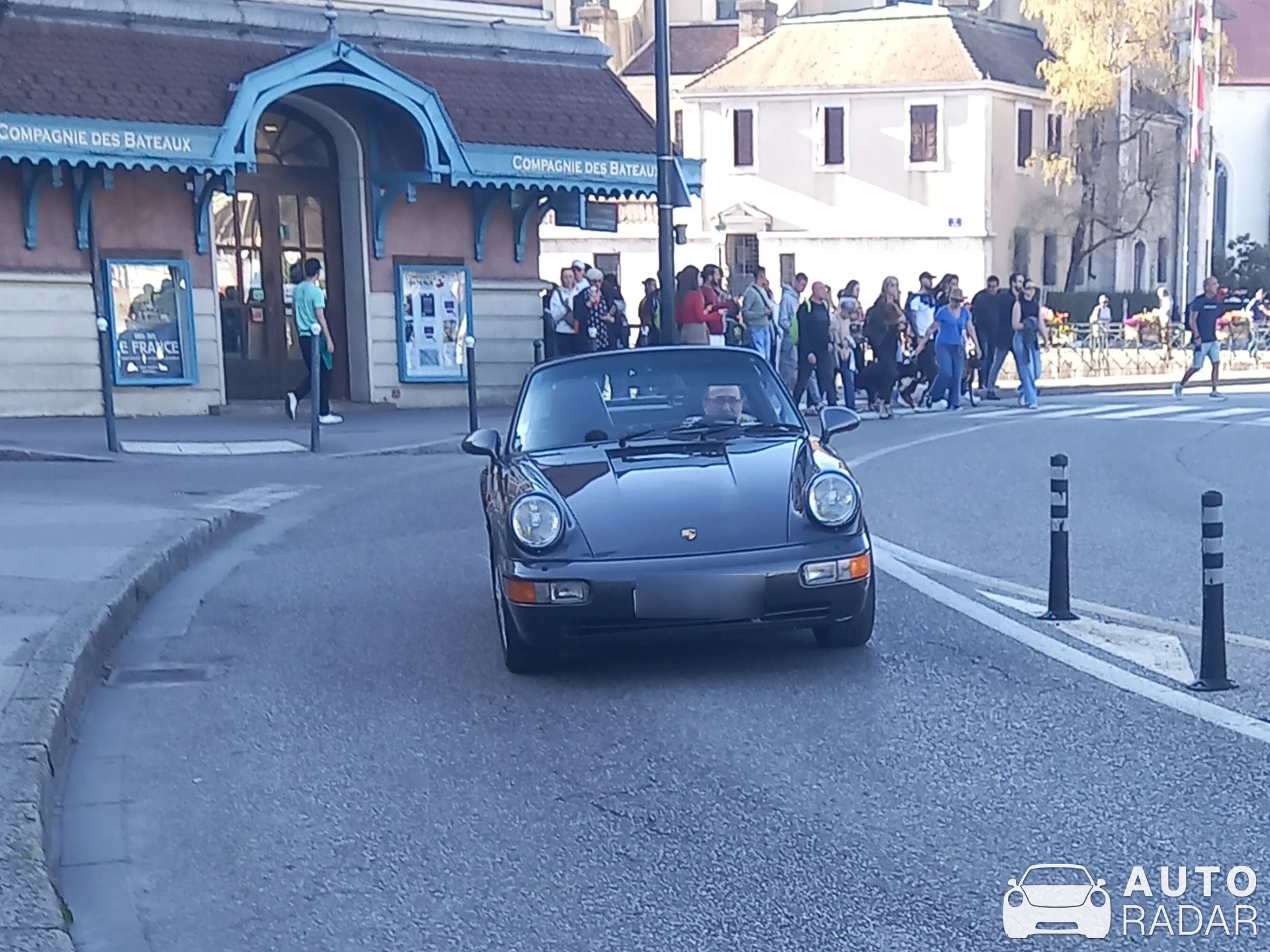 Porsche 964 Targa spotted in Annecy